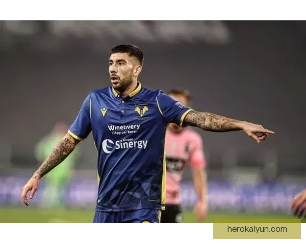 金玟哉在德甲表现稳健，成为赛事中备受关注的后防核心